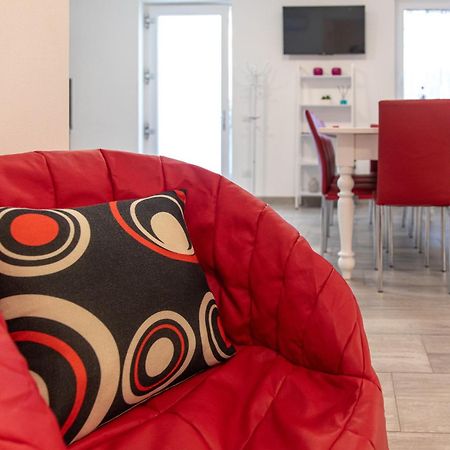 Red Carpet Apartment กัสเตลนูโอโว เดล การ์ดา ภายนอก รูปภาพ
