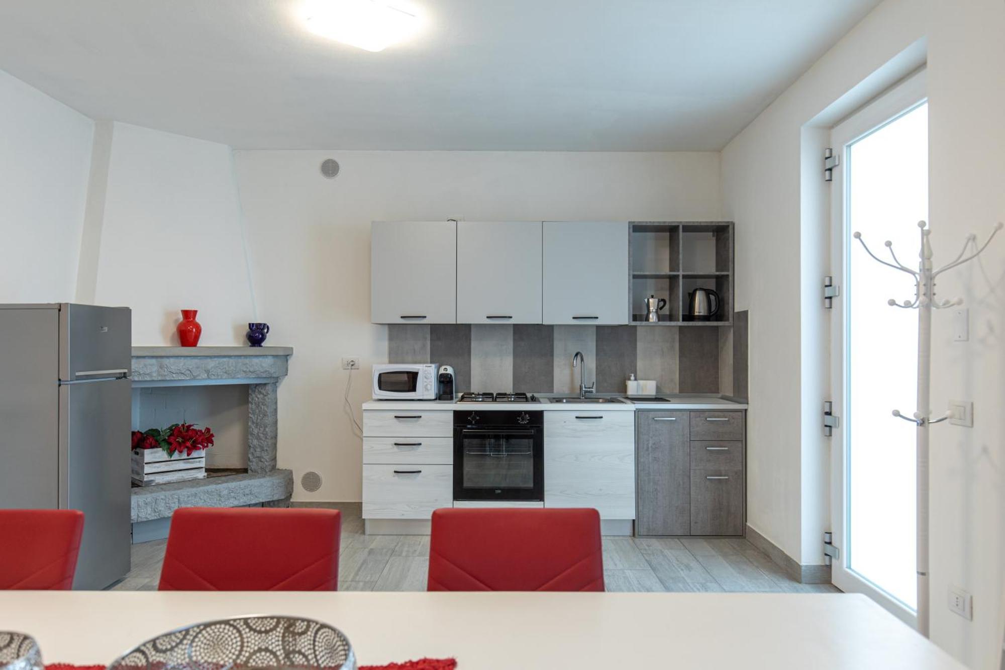Red Carpet Apartment กัสเตลนูโอโว เดล การ์ดา ภายนอก รูปภาพ